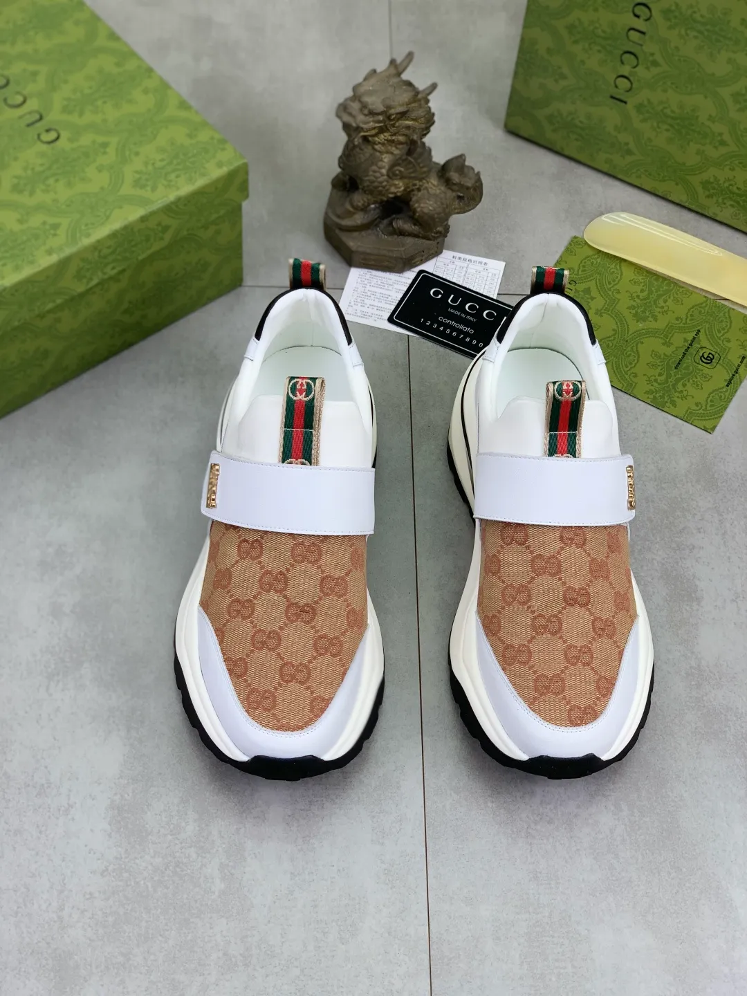 Men's Men's Shoes P440 💰[New Style] 🆘 The latest model from Gucci's official website🎁Classic casual and fashionable men's shoes👟Hot style💥The style is simple and elegant, exclusive for trendy men. Unique official website latest brand elements👑Gucci original decoration, fashionable and generous, the fabric is made of original soft calfskin➕Comfortable soft sheepskin lining ✅The official website specifies wear-resistant foam outsole_full of elasticity, classic model taken in real life🎬Color: 3️⃣colors available😍Number: 38-44
